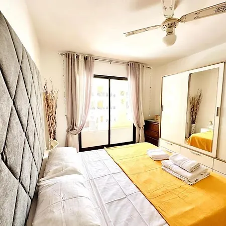 Tina's Home: Charme And Relax Apartman *