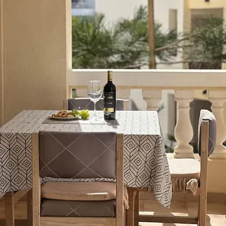 Tina's Home: Charme And Relax Apartman Los Cristianos