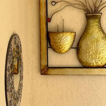 Tina's Home: Charme And Relax Apartman *