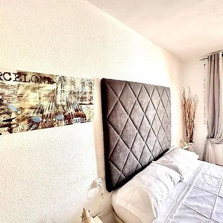 Tina's Home: Charme And Relax Apartman *