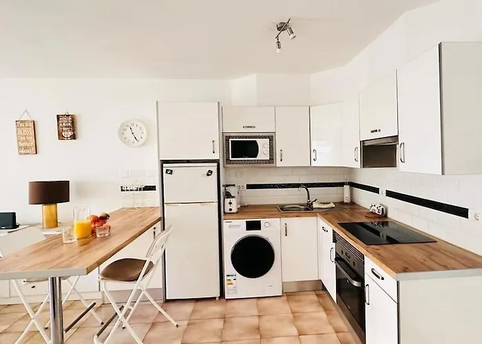 Tina's Home: Charme And Relax Apartment