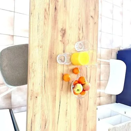 Tina's Home: Charme And Relax Apartman *