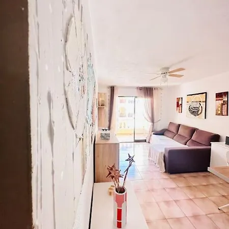 Tina's Home: Charme And Relax Apartman *